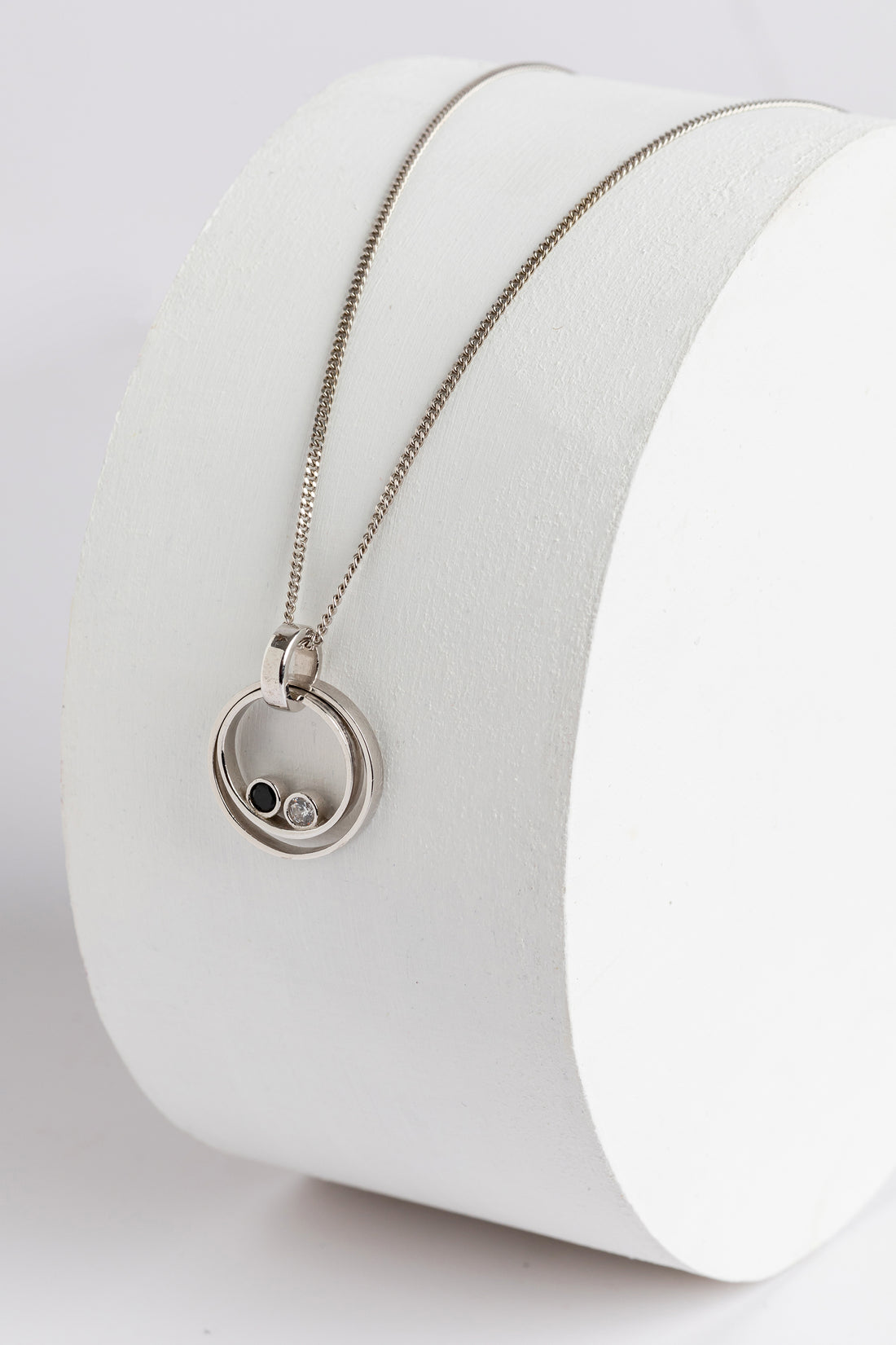 DUALITY NECKLACE